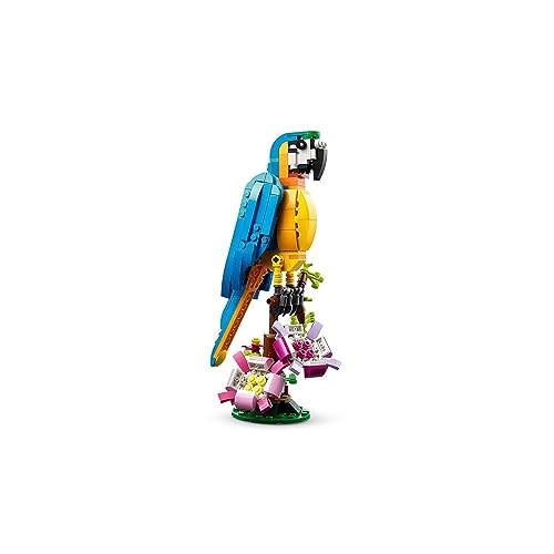 LEGO 31136 Creator 3-en-1 Le Perroquet Exotique, Jouet de Construction, Figurines Animaux de la Jungle, avec Grenouille et Poisson, Jeu Créatif pour Enfant Dès 7 Ans