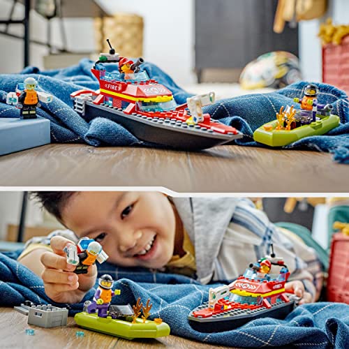 LEGO 60373 City Le Bateau de Sauvetage des Pompiers, Set Flottant, avec Jetpack et 3 Minifigurines, Jouet pour Garçons et Filles Dès 5 Ans, Idée Cadeau