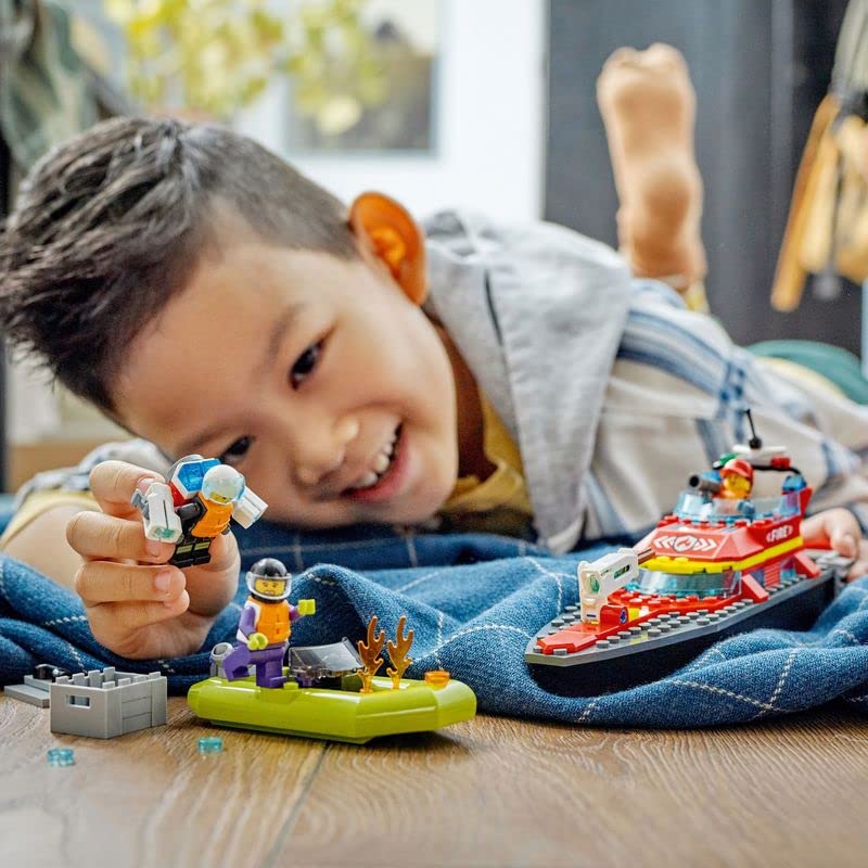 LEGO 60373 City Le Bateau de Sauvetage des Pompiers, Set Flottant, avec Jetpack et 3 Minifigurines, Jouet pour Garçons et Filles Dès 5 Ans, Idée Cadeau