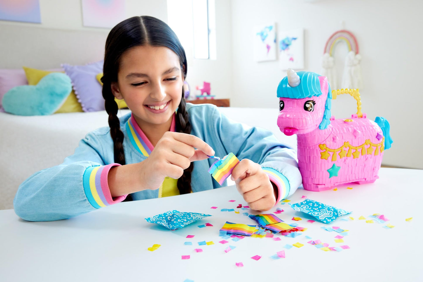 Polly Pocket Les licornes font la fête Coffret et poupées avec animaux de compagnie et plus de 25 accessoires surprises, ballade en montgolfière, HYD96