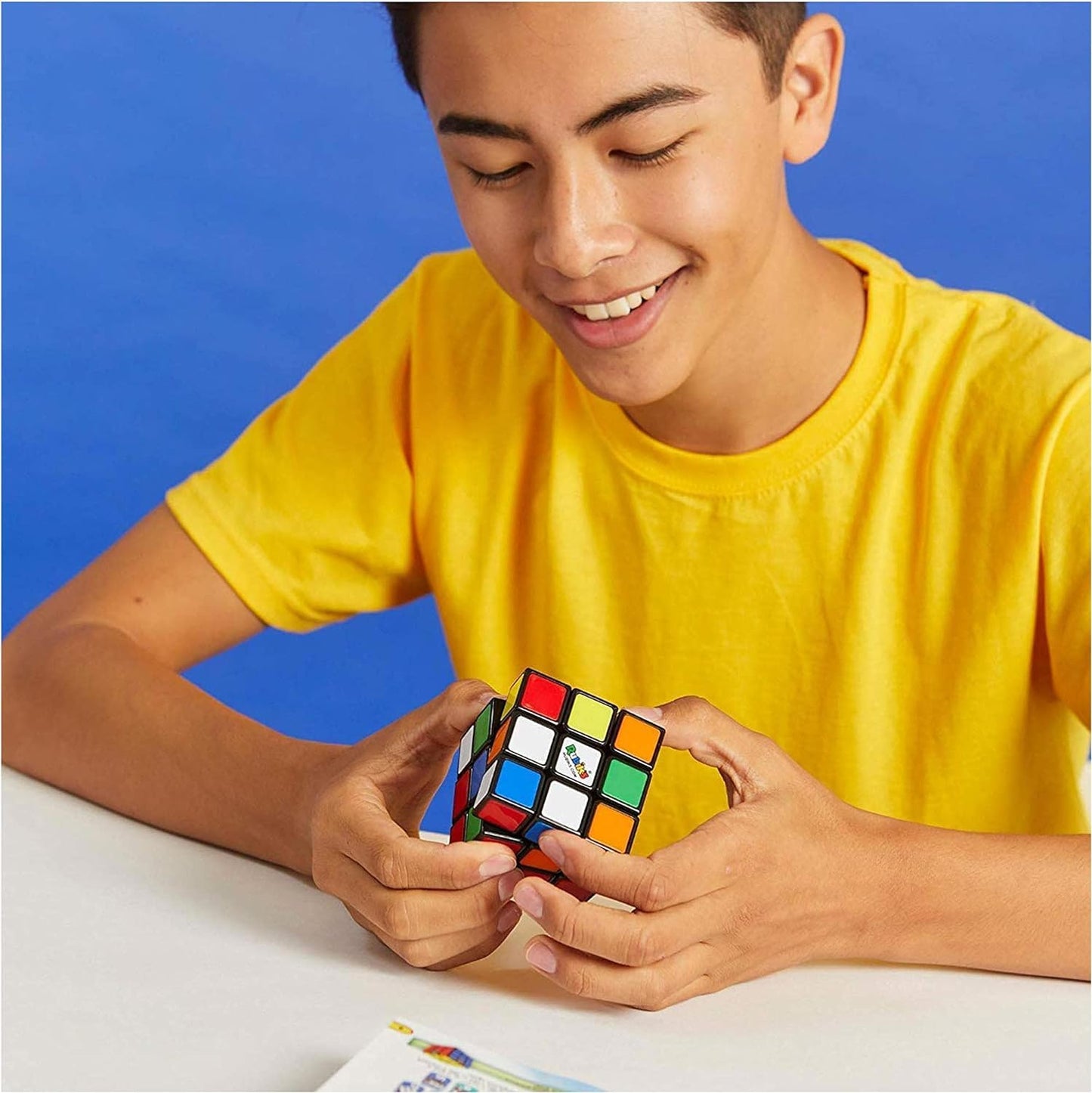 RUBIK'S Cube 3X3 - Jeu Casse-Tête Adulte Et Enfant - Rubik’s Cube Magique - Puzzle 3x3 Original Correspondance Couleurs - Puzzle Résolution de Problème - Casse-tête Enfant - Jeu Enfant 8 Ans et +