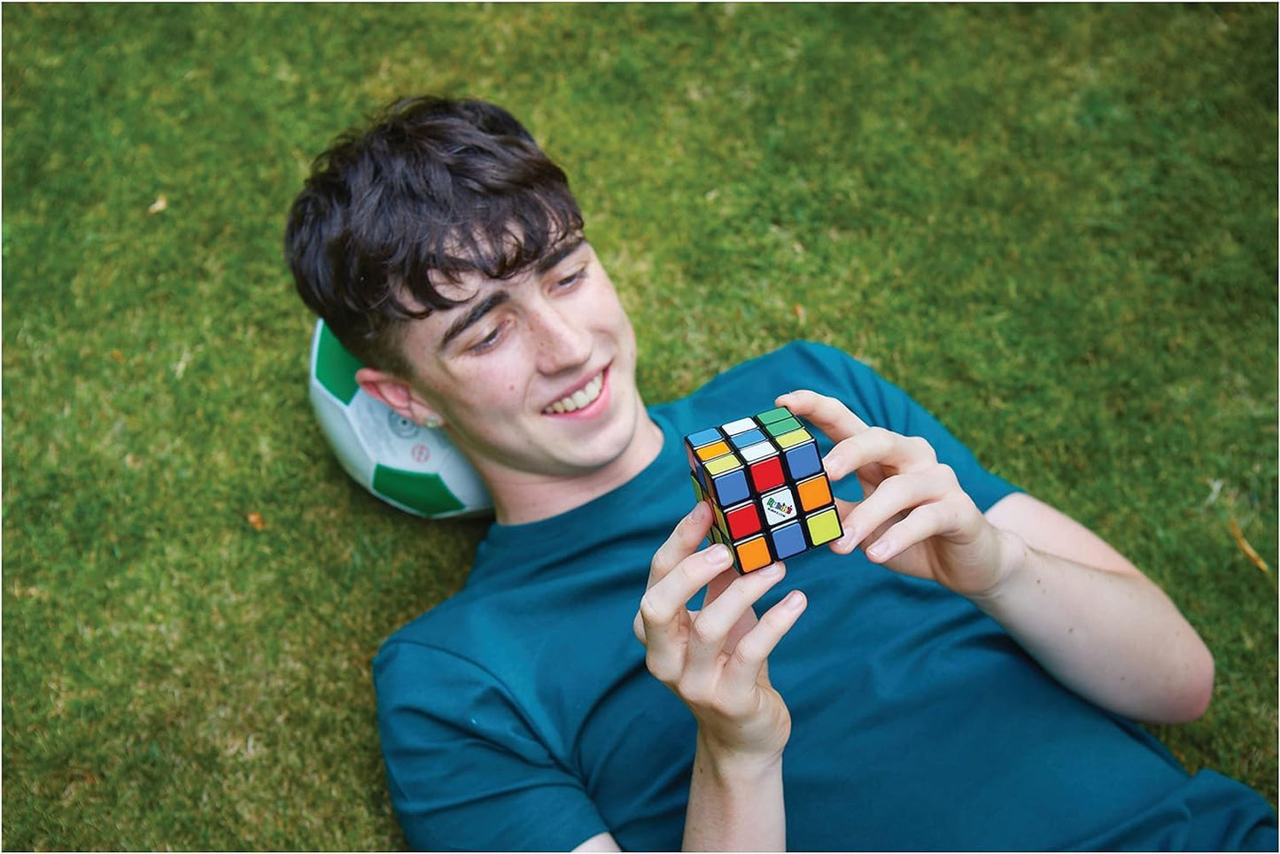 RUBIK'S Cube 3X3 - Jeu Casse-Tête Adulte Et Enfant - Rubik’s Cube Magique - Puzzle 3x3 Original Correspondance Couleurs - Puzzle Résolution de Problème - Casse-tête Enfant - Jeu Enfant 8 Ans et +