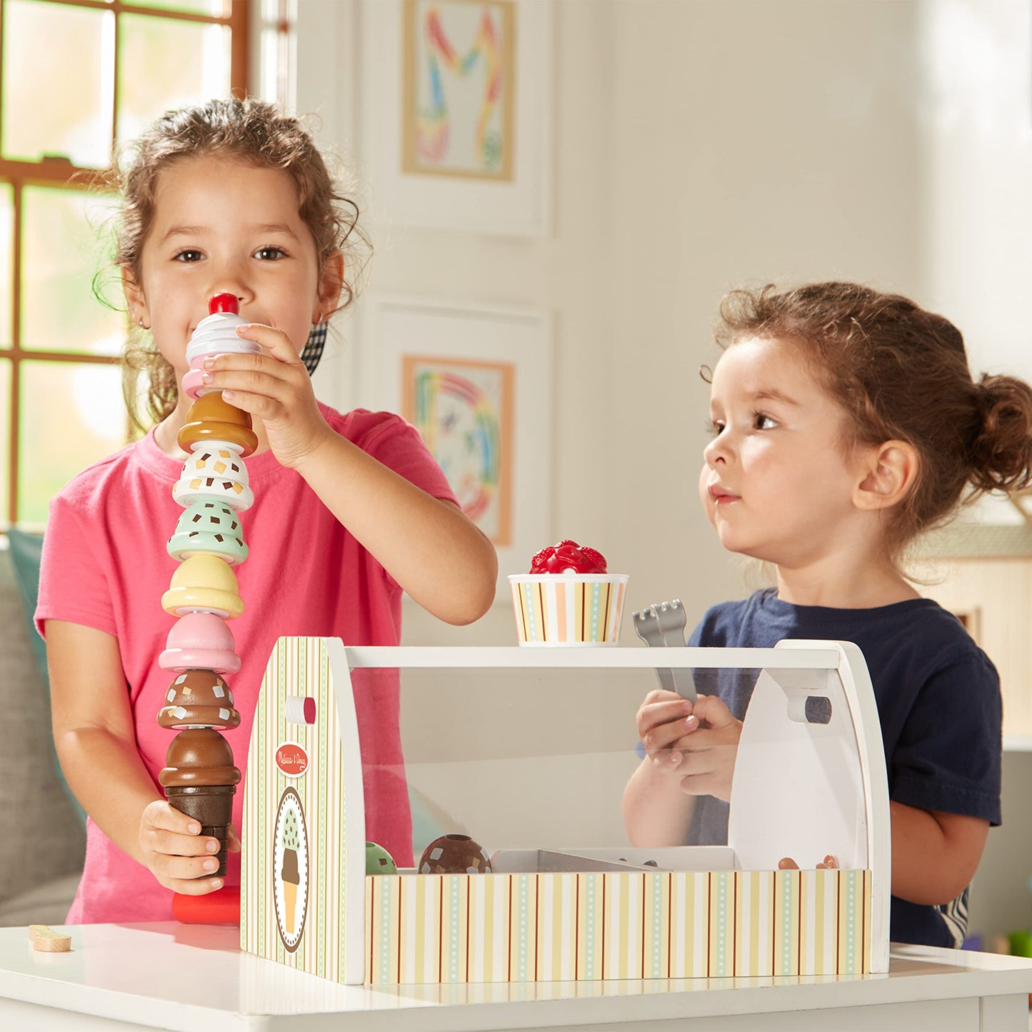 Melissa & Doug Glacier En Bois, Jouet en bois avec un comptoir et 28 pièces, Aliments en bois, Jeu d'imitación, Jouet créatif, Montessori,Cadeau pour garçons et filles de 3 4 5 6 7 ans