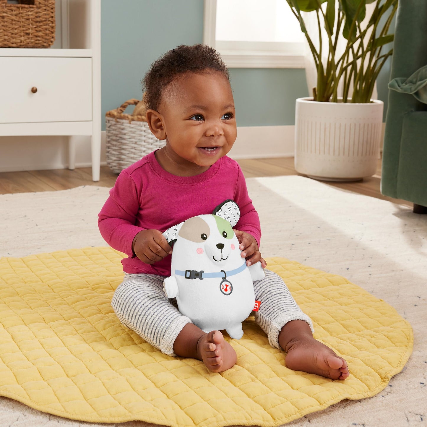 Fisher-Price Veilleuse Musicale Mon Chiot Dodo en Peluche avec Vibrations Et Bouton Volume, 4 Modes De Lecture, Jusqu'À 10 MN Musique, 3 Piles AA Incluses, Jouet Bébé, HTJ68
