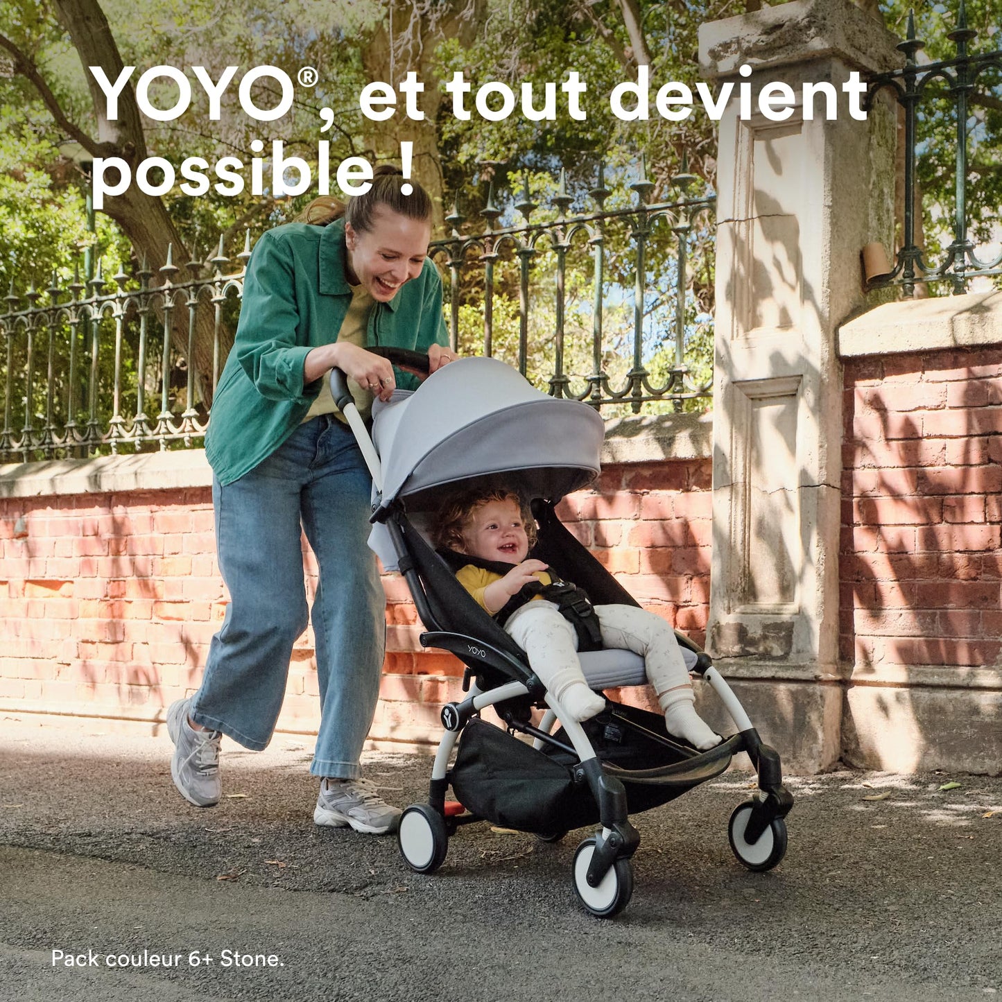 Poussette Stokke YOYO3 6+ - Cadre blanc + pack couleur 6+ taupe + capote - Pliage facile, légère et compacte - Compatible bagage cabine