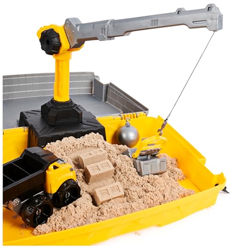 Kinetic Sand Sable Magique - Mallette DE Construction 907 G + 3 Accessoires - Emportez Votre Sable À Modeler Partout & Sculptez Vos Créations comme De La Pâte À Modeler - Jouet Enfant 3 Ans Et +