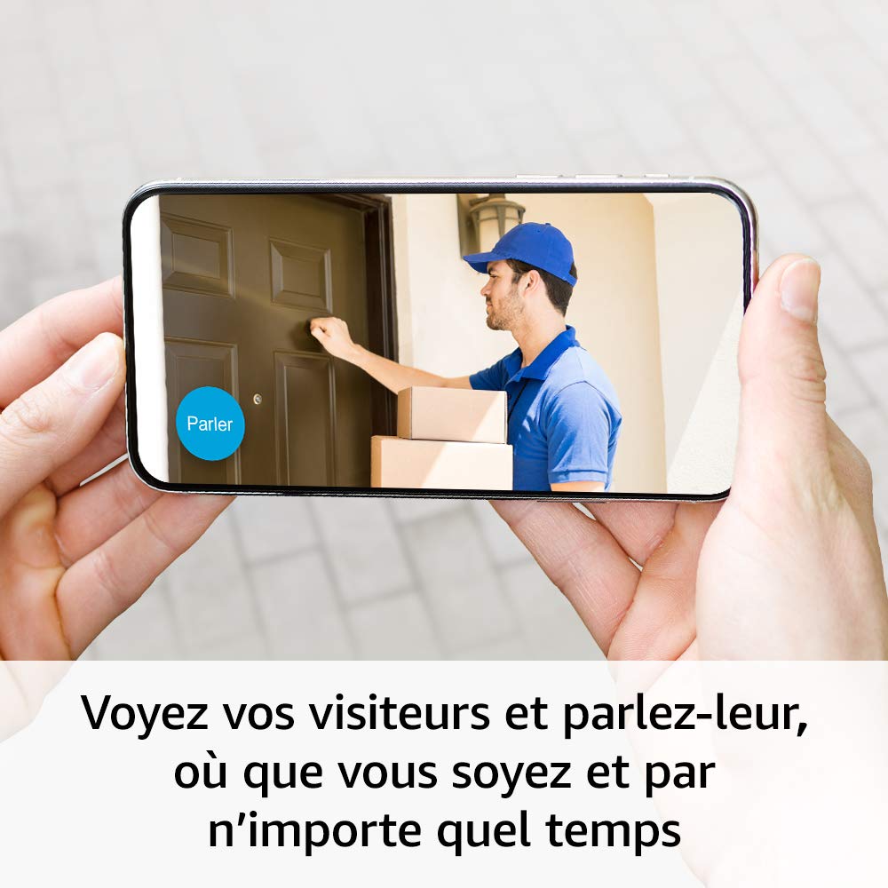 Blink Outdoor, Caméra de surveillance HD sans fil, résistante aux intempéries, Kit 3 caméra + Blink Mini, Caméra d'intérieur connectée compacte à brancher, fonctionne avec Alexa