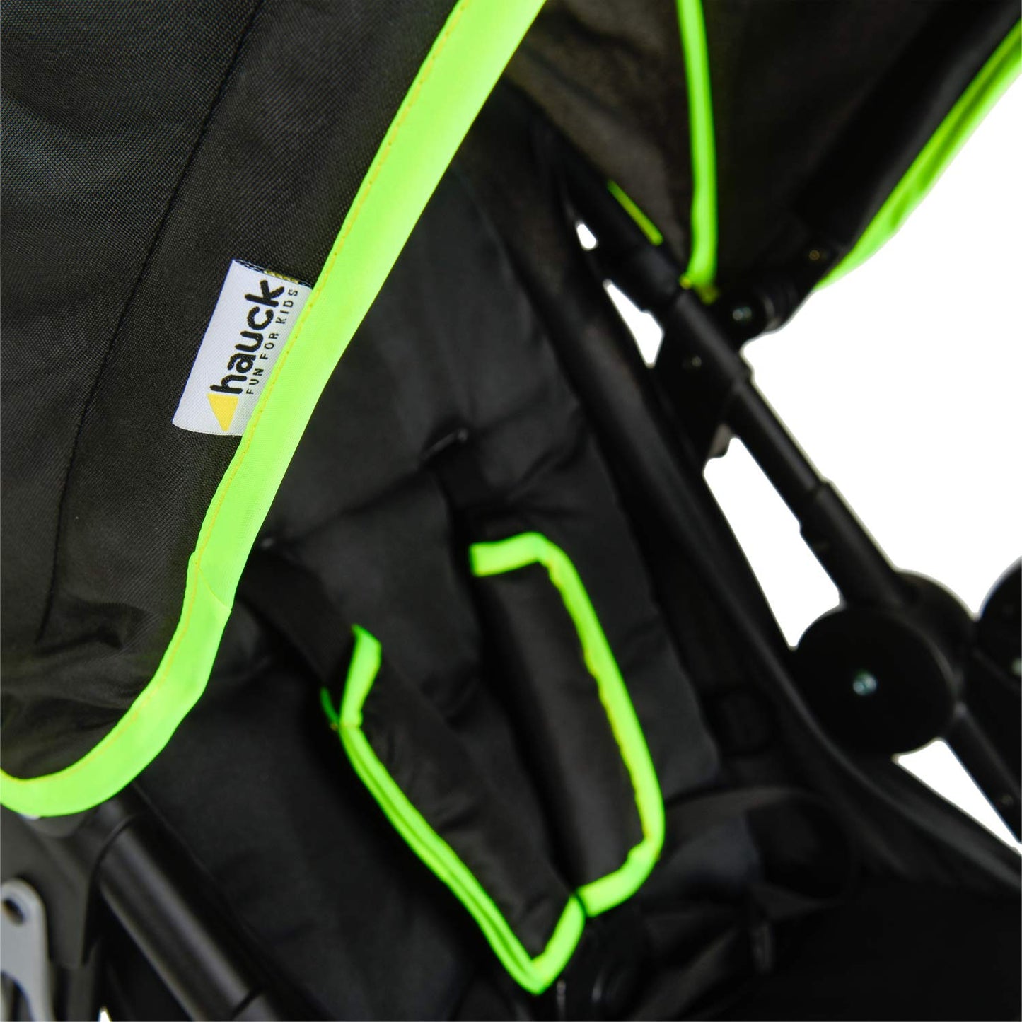 hauck Poussette 3 Roues Runner, Grandes Roues Pneumatiques, Jusqu'à 22 kg, Pliable, Position Allongée, Guidon Réglable, Panier XL Jusqu'à 3 kg, Noir Néon Jaune