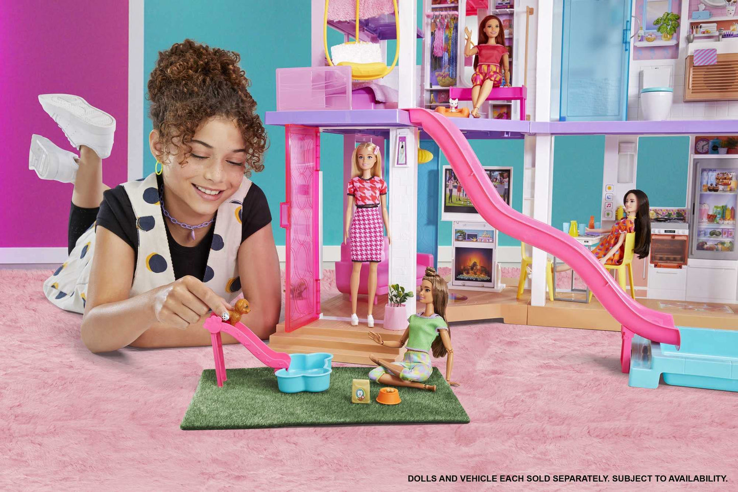 Barbie Maison de Rêve pour Poupées avec 3 Niveaux, avec Lumières Et Sons, Plus De 75 Accessoires Inclus, 109 cm De Haut, Jouet pour Enfant de 3 Ans et Plus, GRG93