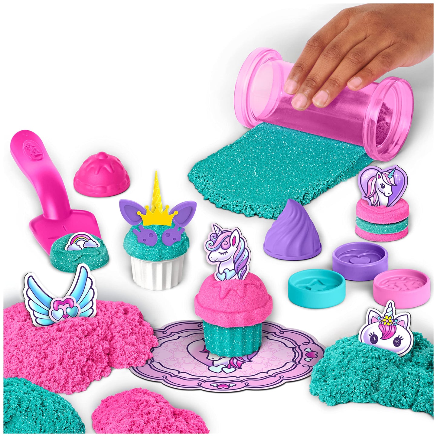 Kinetic Sand Sable Magique - Coffret Patisserie Licorne 453 G - Créations Thème Féérique Licorne - Moules Outils Accessoires - Alternative Pâte À Modeler - Jouet Enfant 3 Ans Et + - Loisirs Créatifs